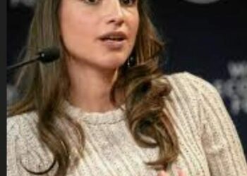 "صوت ملكي من العقبة… لماذا غابت الملكة رانيا العبدالله عن احتفال الاستقلال هذا العام؟" 2025