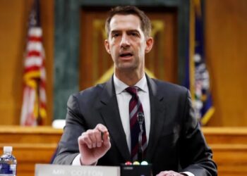 سيناتور جمهوري يطالب بتحقيق عاجل في «مشروع خبراء إيران» داخل أجهزة الأمن الأمريكية 2025