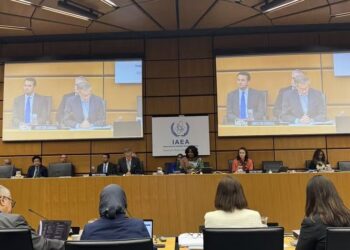 غروسي يحذّر إيران الوقت ينفذ 2025