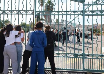 فرنسا: إصابة معلم وطالب في هجوم بسكين داخل مدرسة في أنتيب والقبض على مشتبه به 2025