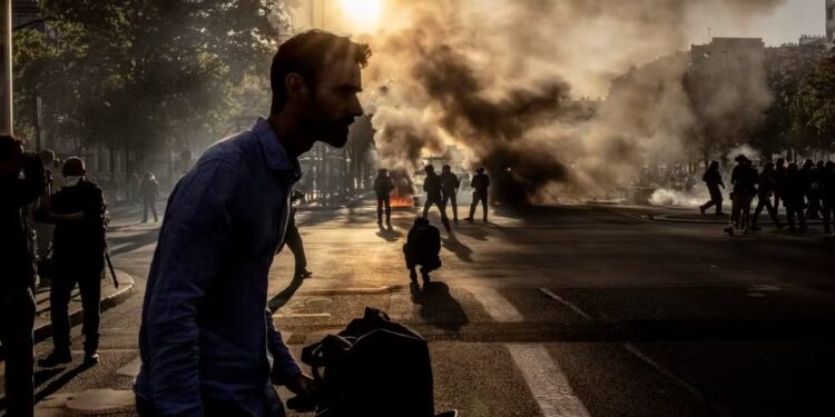 فرنسا في قلب احتجاجات 10 سبتمبر: وفوضى واعتقالات "فيديو" 1 فرنسا في قلب احتجاجات 10 سبتمبر: وفوضى واعتقالات "فيديو" 2025