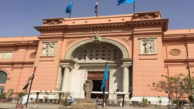 الأسورة الذهبية المفقودة.. حادثة تهز المتحف المصري قبل افتتاح المتحق المصري الكبير 1 الأسورة الذهبية المفقودة.. حادثة تهز المتحف المصري قبل افتتاح المتحق المصري الكبير 2025