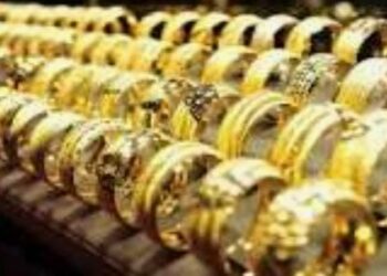 "5 جنيهات فوق الأرض.. لماذا يستمر الذهب في مصر كملجأ آمن؟" 2025