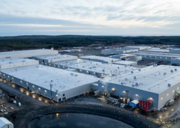 إفلاس "نورثفولت" 10 مليارات يورو تبخرت: حلم البطاريات الأوروبية يسقط أمام الصين 2025