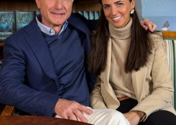 من "شيفرة دافنشي" إلى شيفرة الحب: دان براون يختار عشيقته السابقة زوجةً له 2025