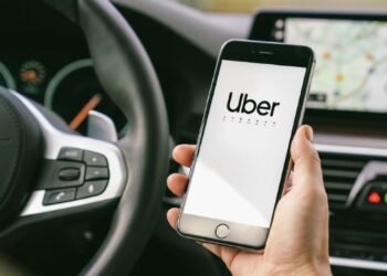 "أوبر" تستثمر ملايين الدولارات في شركة "فلايتريكس" الإسرائيلية 2025