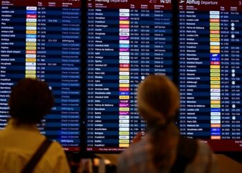اضطرابات في مطار برلين لليوم الثالث بعد هجوم سيبراني على أنظمة التسجيل 2025