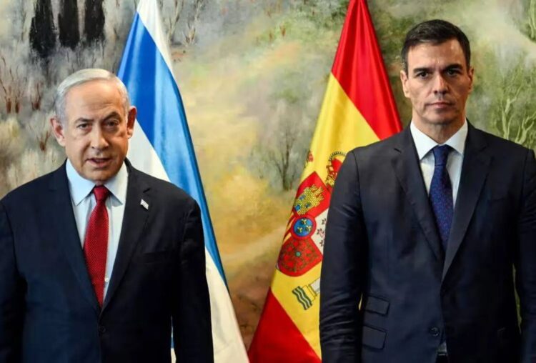 إسبانيا تتزعم أوروبا: أول حظر قانوني دائم للأسلحة الموجهة إلى إسرائيل 1 إسبانيا تتزعم أوروبا: أول حظر قانوني دائم للأسلحة الموجهة إلى إسرائيل 2025