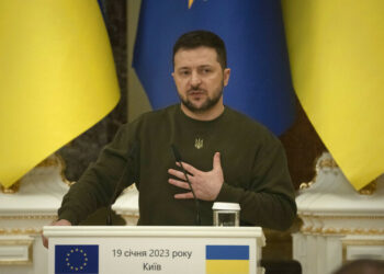 زيلينسكي يعلن تسليم إسرائيل منظومة باتريوت لأوكرانيا 2025