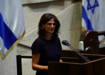 استقالة مفاجئة لمبعوثة إسرائيل لمكافحة معاداة السامية: "توصياتي تم تجاهلها" 2025