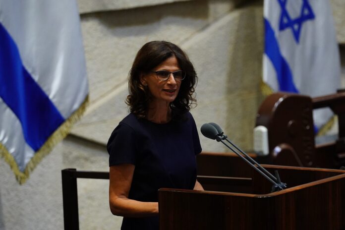 استقالة مفاجئة لمبعوثة إسرائيل لمكافحة معاداة السامية: "توصياتي تم تجاهلها" 1 استقالة مفاجئة لمبعوثة إسرائيل لمكافحة معاداة السامية: "توصياتي تم تجاهلها" 2025