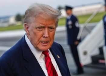 ترامب يدرس توجيه ضربات عسكرية داخل الأراضي الفنزويلية 2025