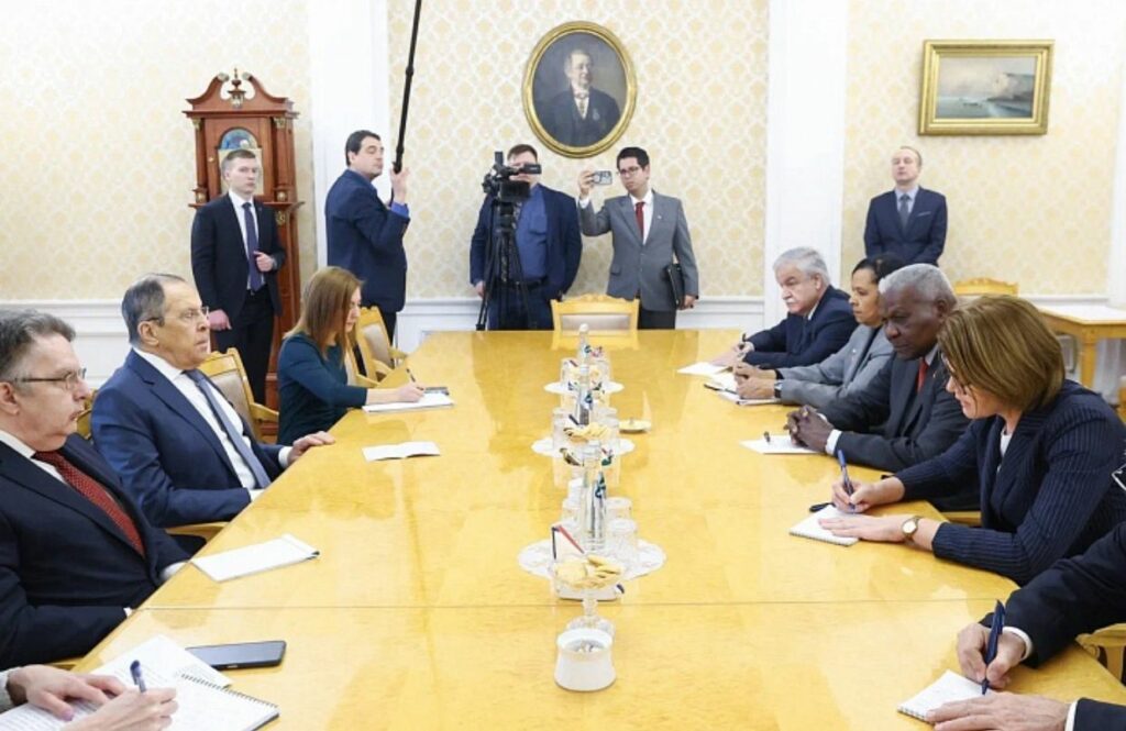 لافروف وروبيو في اتصال “بناء”: تحضيرات لقمة مرتقبة بين بوتين وترامب في بودابست 2 لافروف وروبيو في اتصال “بناء”: تحضيرات لقمة مرتقبة بين بوتين وترامب في بودابست 2025