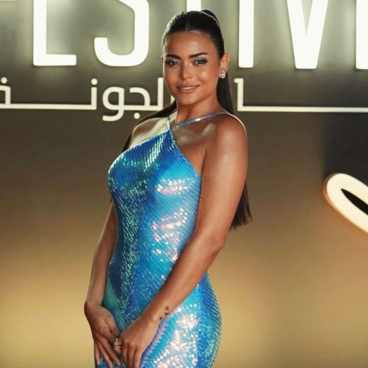 الفنانة المصرية "أسماء جلال " بين الخصوصية والتألق: حوارات صادمة ومسيرة لا تعرف التوقف 1 الفنانة المصرية "أسماء جلال " بين الخصوصية والتألق: حوارات صادمة ومسيرة لا تعرف التوقف 2025