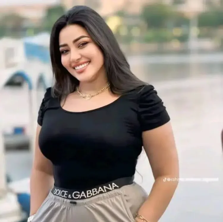 لأول مرة "طاهرة محسن " شقيقة "رحمة محسن تخرج عن صمتها وتكشف المتهم الرئيس بتسريب الفيديوهات الجنيسة لشقيقتها 1 لأول مرة "طاهرة محسن " شقيقة "رحمة محسن تخرج عن صمتها وتكشف المتهم الرئيس بتسريب الفيديوهات الجنيسة لشقيقتها 2025