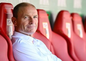 صفقة أكتوبر 2025: جيس ثورب يقود الأهلي 3 مواسم مع صلاحيات لاصطحاب جهازه المعاون 2025