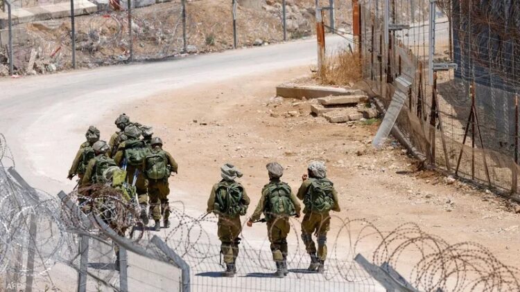 سوريا: آليات إسرائيلية تدخل قرية المعلقة بريف القنيطرة وتفتش منازل السوريين 2026