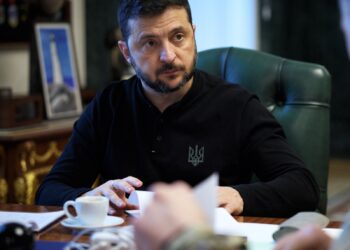 زيلينسكي: بوتين يخشى وقف إطلاق النار.. وترامب قد ينال نوبل للسلام إذا تدخّل 2025