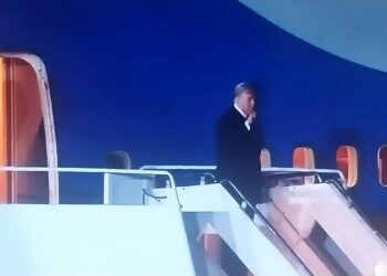 ‏ترامب يغادر مطار شرم شريخ الدولى عائدا الى واشنطن بعد مشاركته فى مقر قمة السلام 2025