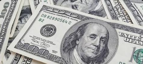 الليرة تتحدى العاصفة: استقرار مفاجئ للدولار في سوريا رغم الضغوط الاقتصادية 1 الليرة تتحدى العاصفة: استقرار مفاجئ للدولار في سوريا رغم الضغوط الاقتصادية 2025