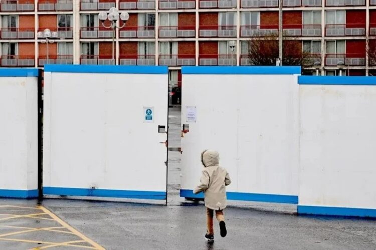 رقم قياسي: أكثر من 172 ألف طفل يعيشون في مساكن مؤقتة بإنجلترا 1 رقم قياسي: أكثر من 172 ألف طفل يعيشون في مساكن مؤقتة بإنجلترا 2025