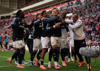 حكومة بريطانيا تبحث التراجع عن حظر جماهير مكابي أمام أستون فيلا 6 نوفمبر 2025 2025