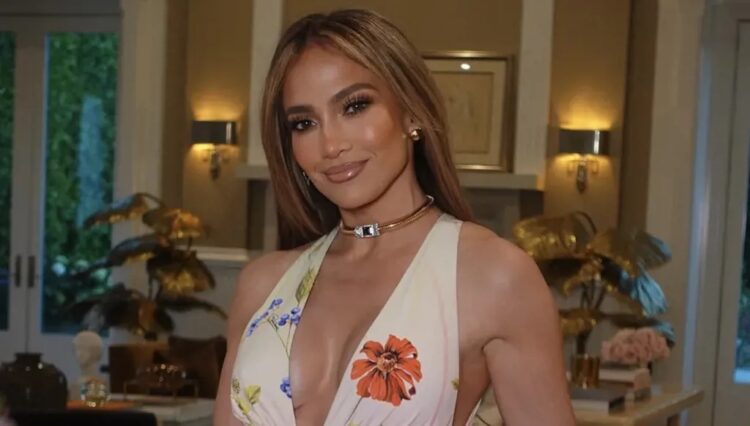 أوجاني نوا يتهم جينيفر لوبيز بالخيانة: "كذبتِ عليّ وتوسلتِ لإبقاء الزواج" 1 أوجاني نوا يتهم جينيفر لوبيز بالخيانة: "كذبتِ عليّ وتوسلتِ لإبقاء الزواج" 2025