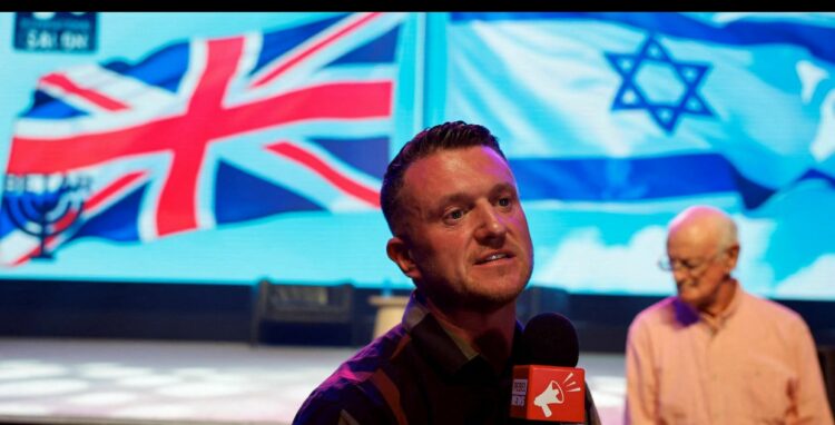 الناشط البريطانى تومي روبنسون في إسرائيل: هجوم على الهجرة وانتقادات للحكومة البريطانية 1 الناشط البريطانى تومي روبنسون في إسرائيل: هجوم على الهجرة وانتقادات للحكومة البريطانية 2025