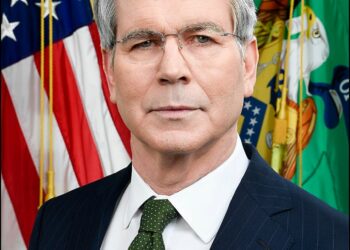 وزير الخزانة الأمريكي يلتقى نظيره وزير المالية الإسرائيلي ويحثه على دعم اتفاق السلام في غزة 2025