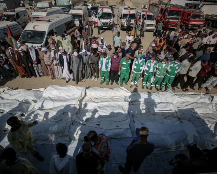 تشييع جماعي في خان يونس: جثامين مشوهة تعود من سجون الاحتلال وسط صمت دولي 1 تشييع جماعي في خان يونس: جثامين مشوهة تعود من سجون الاحتلال وسط صمت دولي 2025