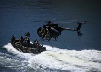 وحدة “نايت ستالكرز” الأمريكية في الكاريبي وسط مخاوف من تغيير نظام فنزويلا 2025