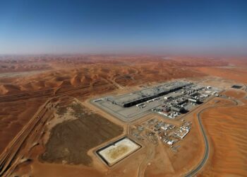 الصادرات النفطية السعودية ترتفع إلى أعلى مستوى في 6 أشهر: هل يهدد الفائض الأسواق العالمية؟ 2025