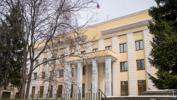 محاولة اقتحام السفارة الروسية في بوخارست 2026