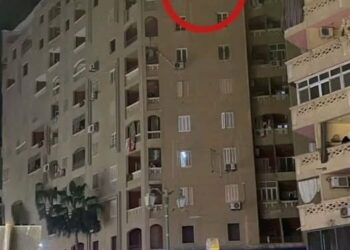 مأساة في دمنهور.. مصرع طفلين سقطا من الطابق العاشر أثناء لهوهما بالمنزل 2025