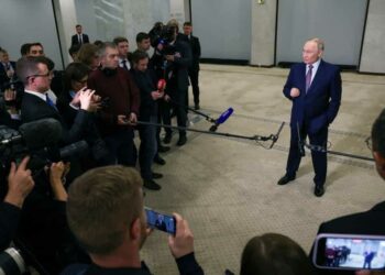 بوتين يحذر واشنطن: "لن ننحني" والعقوبات تدفع الصين والهند لخفض النفط الروسى 2025