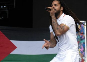 فايلان: “لست نادمًا على هتاف غلاستنبري ضد الجيش الإسرائيلي… وسأفعله مجددًا غدًا” 2025