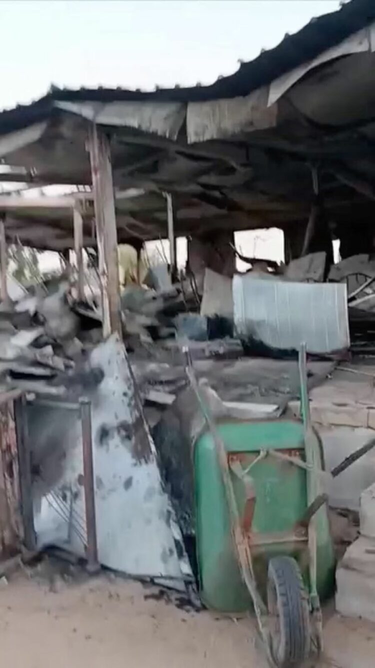 قوات الدعم السريع تعلن السيطرة على مقر الجيش في الفاشر وسط تحذيرات من تصاعد الانتهاكات 1 قوات الدعم السريع تعلن السيطرة على مقر الجيش في الفاشر وسط تحذيرات من تصاعد الانتهاكات 2025