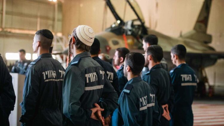 حل وحدة "تومر" يثير جدلاً في إسرائيل حول قانون إعفاء الحريديم من الخدمة 2025