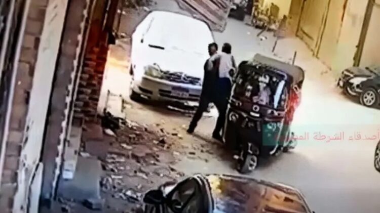 مقتل سيف وجنى يهز مصر: تفاصيل مروعة لقتل أم وأطفالها الثلاثة على يد عشيقها 1 مقتل سيف وجنى يهز مصر: تفاصيل مروعة لقتل أم وأطفالها الثلاثة على يد عشيقها 2025