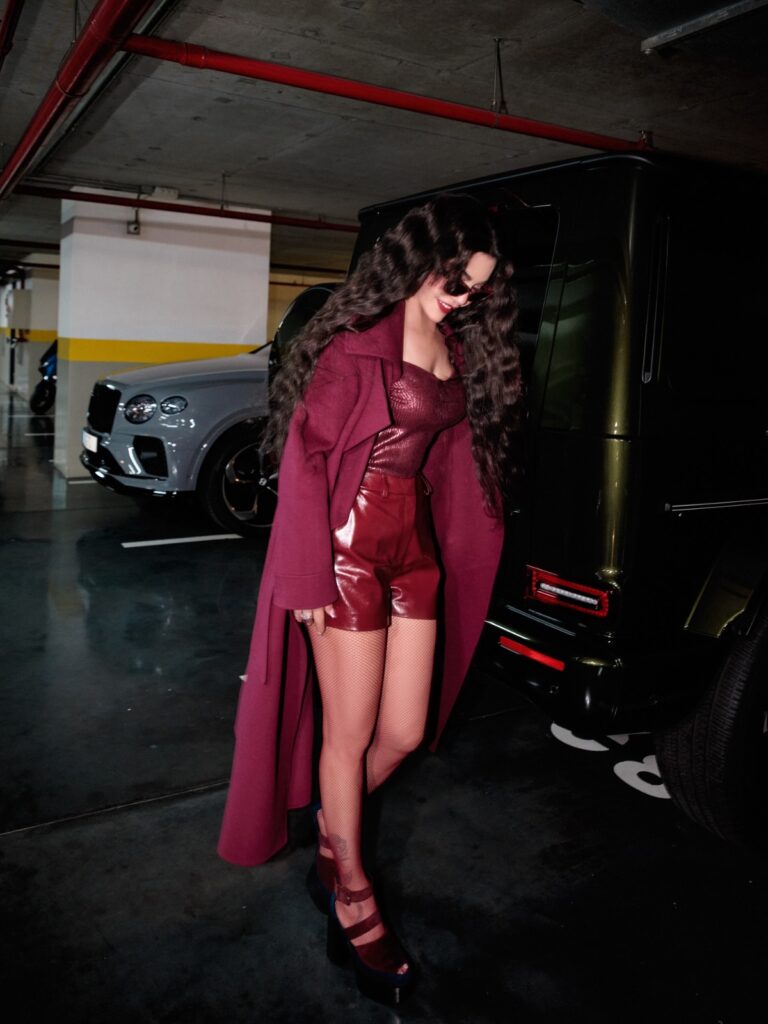 كيف تجسد هيفاء وهبي القوة والأنوثة في أحدث ظهور لها؟ 2 كيف تجسد هيفاء وهبي القوة والأنوثة في أحدث ظهور لها؟ 2025