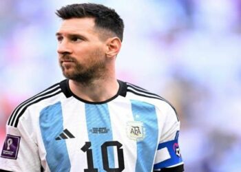 استراتيجية "رونالدو" تطيح بـ "ميسي": كواليس الكاملة لرفض الدوري السعودي ضم قائد الأرجتين 2025