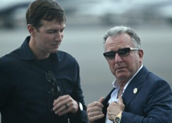 كوشنر وويتكوف يؤكدان تقديم ترامب ضمانات مباشرة لحماس خلال مفاوضات غزة 2025