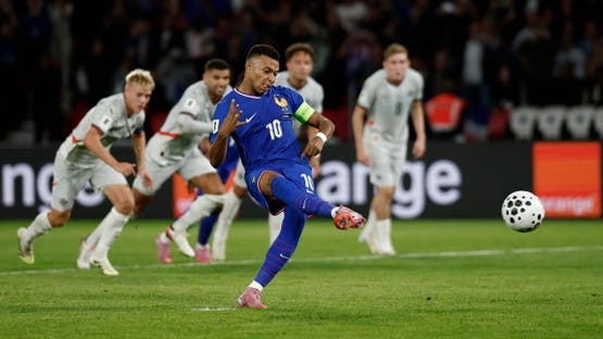 آيسلندا تربك حسابات الديوك.. فوز صعب يؤكد شخصية فرنسا 1 آيسلندا تربك حسابات الديوك.. فوز صعب يؤكد شخصية فرنسا 2025