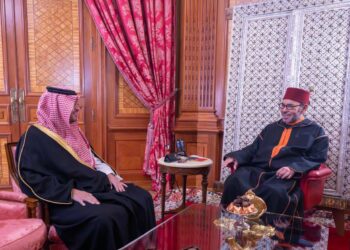 أول مسؤول عربي يزور المغرب خلال احتجاجات جيل: محمد السادس يستقبل الأمير تركي بن فهد 2025