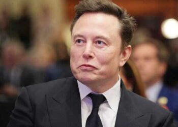 أيلون ماسك يصبح أغلى رجل فى الكوكب …تفاصيل اكبر صفقة بقيمة تريليون دولار 6 أيلون ماسك يصبح أغلى رجل فى الكوكب …تفاصيل اكبر صفقة بقيمة تريليون دولار 2025