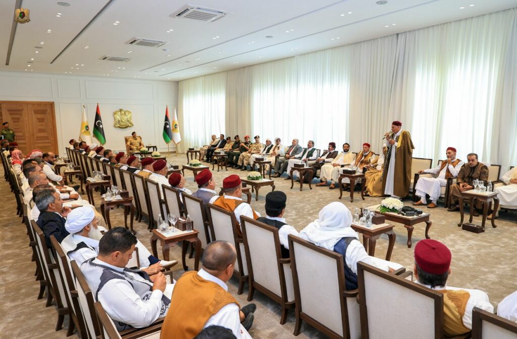 على خطى السيسى ،،، حفتر يدعو القبائل الليبية لتفويض شعبي للخروج من الأزمة السياسية الحالية 2026