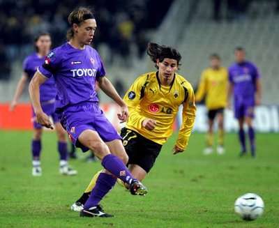 فيورنتينا يغرق في لعنة الـVAR… وآيك اليوناني يسرق فوزاً ذهبياً من قلب فلورنسا 1 فيورنتينا يغرق في لعنة الـVAR… وآيك اليوناني يسرق فوزاً ذهبياً من قلب فلورنسا 2025