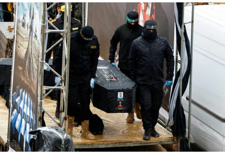 كتائب القسام تعلن تسليم رفات ثلاثة رهائن إسرائيليين عُثر عليهم داخل نفق جنوب غزة 1 كتائب القسام تعلن تسليم رفات ثلاثة رهائن إسرائيليين عُثر عليهم داخل نفق جنوب غزة 2025