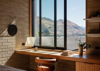 هل المنازل بلا نوافذ هي مستقبل العمارة؟ مهندسون يكشون السر 2025