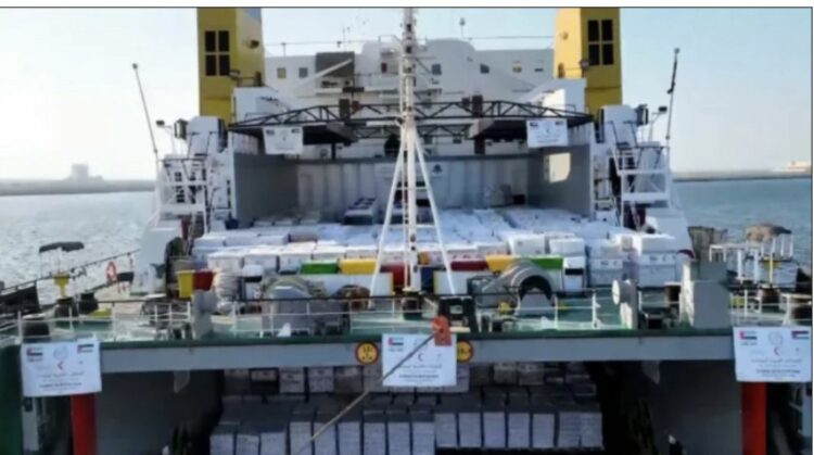 وصول سفينة مساعدات إماراتية إلى ميناء العريش المصرى لدعم غزة 2025